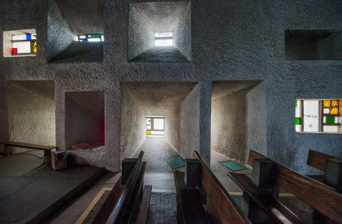 Chapel 'Notre Dame du Haut', Rondchamp, France (1955)