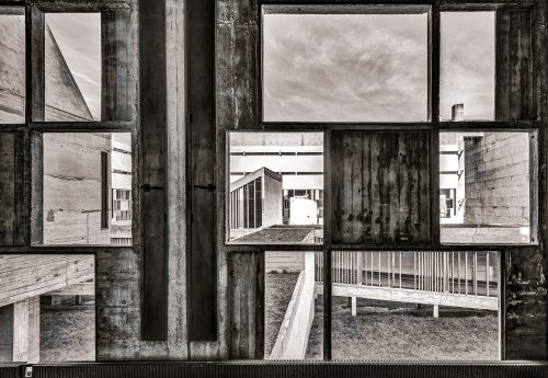 Couvent Sainte Marie de La Tourette, 1953